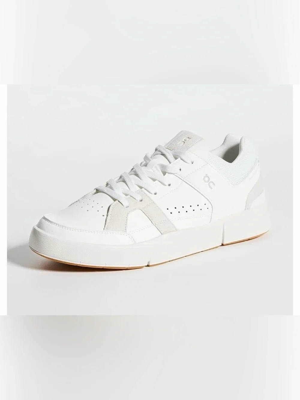 On Running On Cloud Women's The Roger Clubhouse Sneakers, size 8W/38
